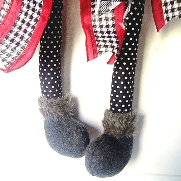 Christmas Winter Gnome Wreath Deco Mesh Bow - Picture 5 of 7